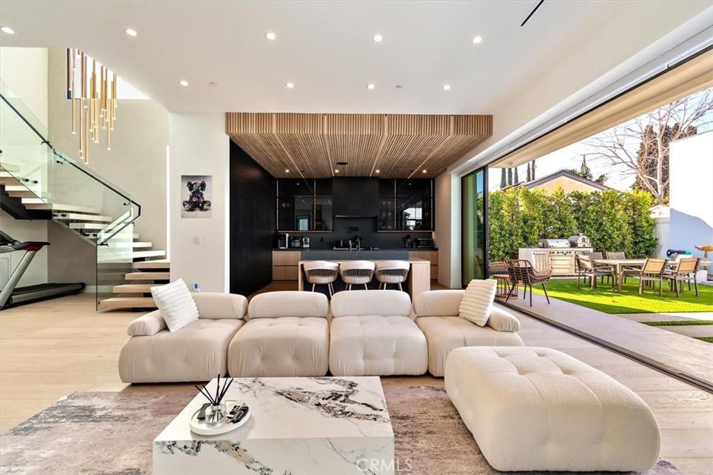 MLS #PV25274656 image #0