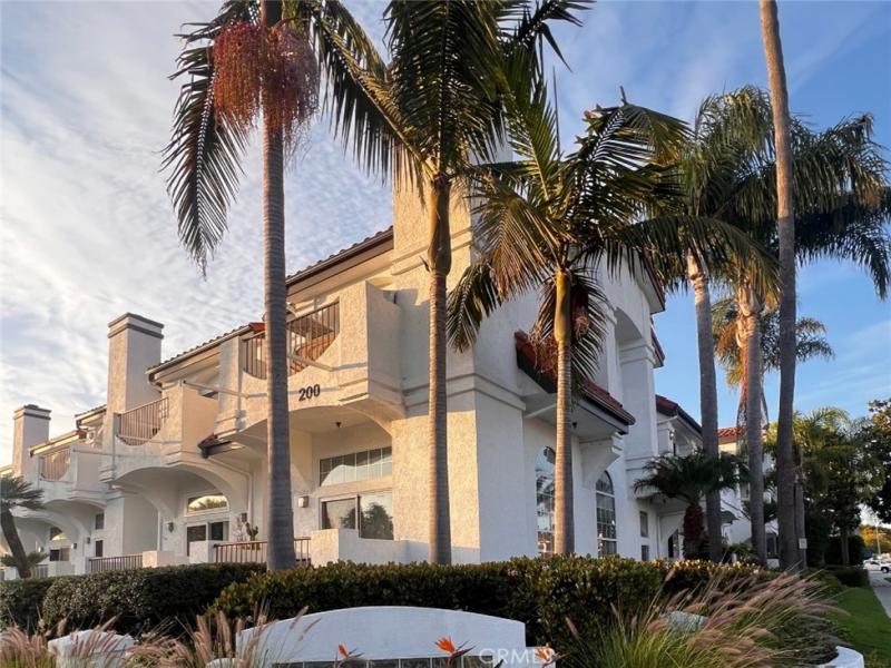 301 Diamond #B Redondo Beach CA 90277 | MLS #PV26138462 45 MLS #PV26138462 image #0