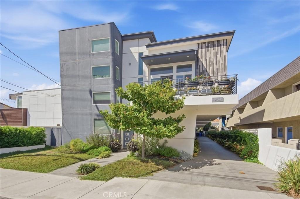 MLS #PV26193236 image #0