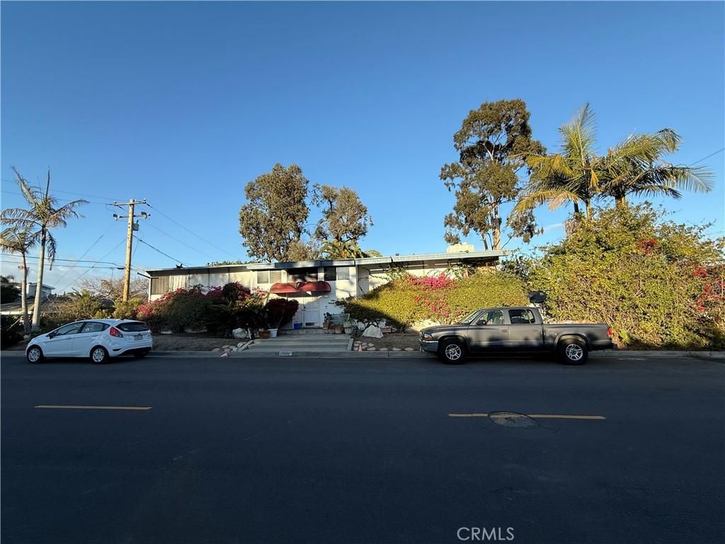 MLS #PW25037244 image #0