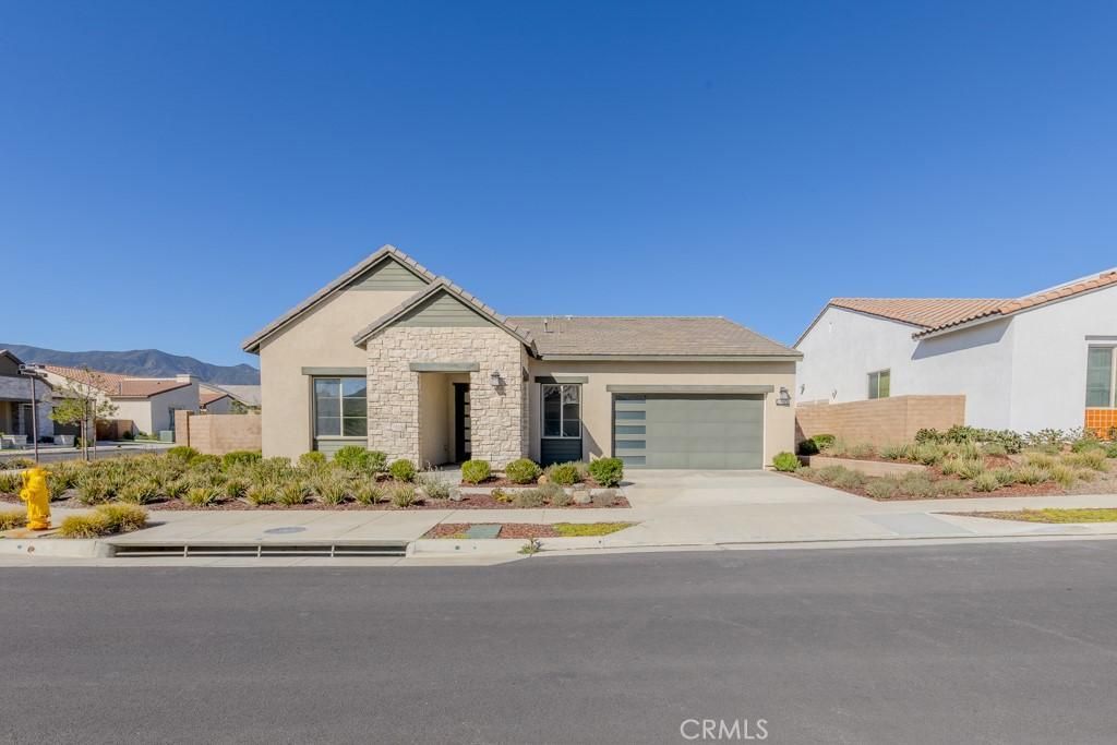 MLS #PW25046447 img 0