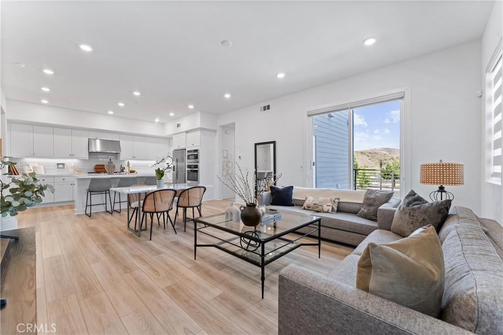 MLS #PW25128751 image #0