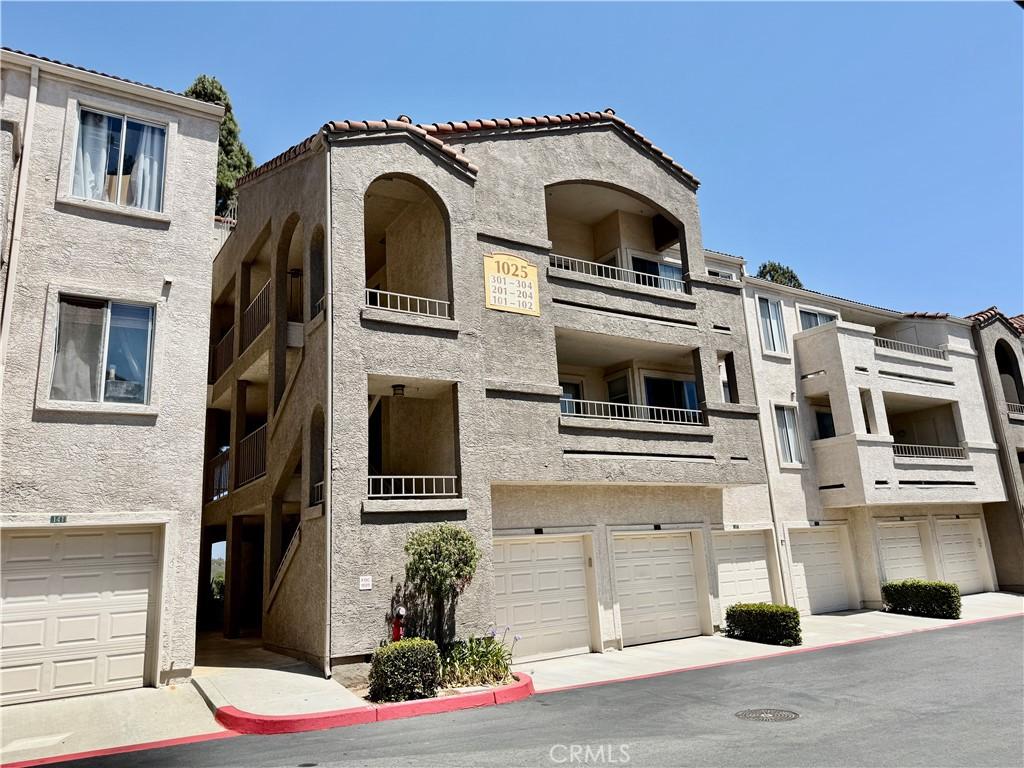 MLS #PW25151399 img 0