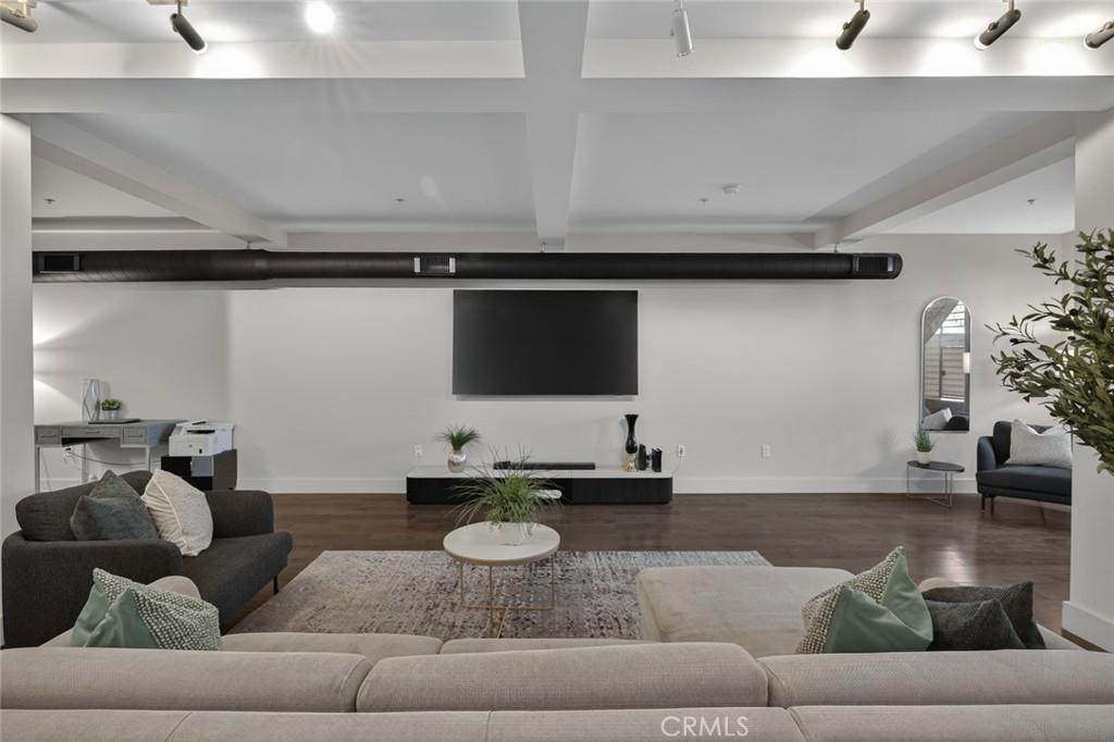 MLS #PW25197451 image #0