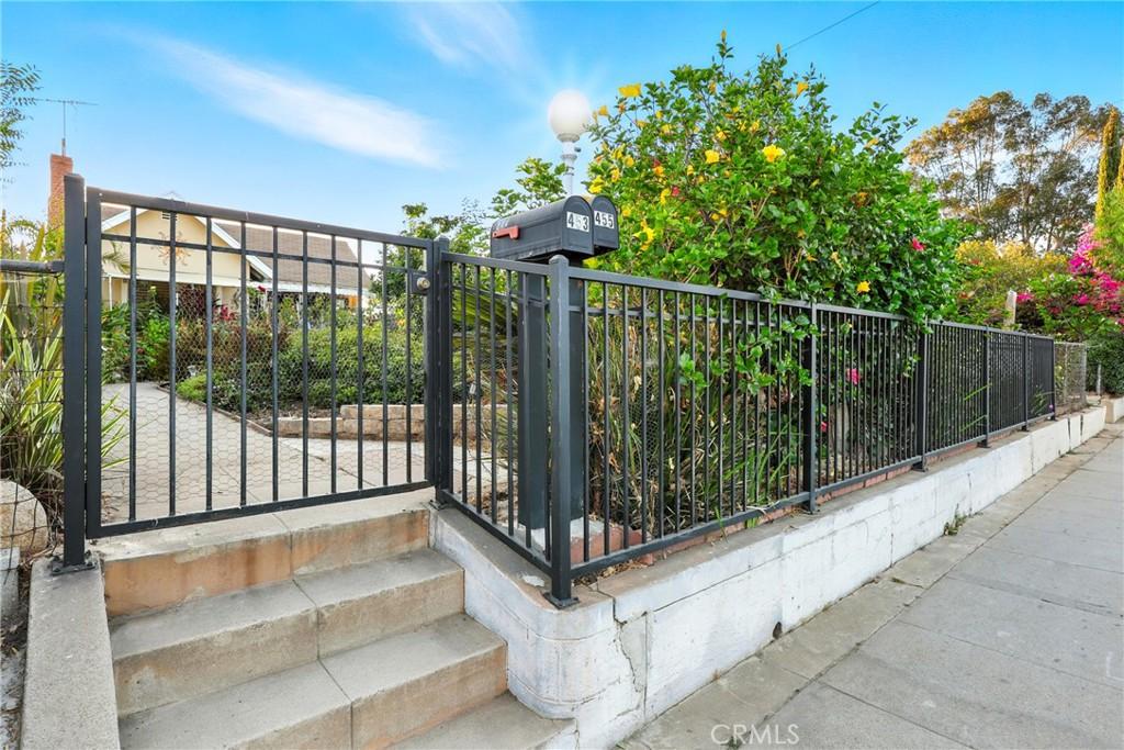 MLS #PW25204221 image #0