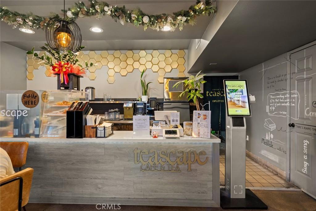 MLS #PW25206266 img 0