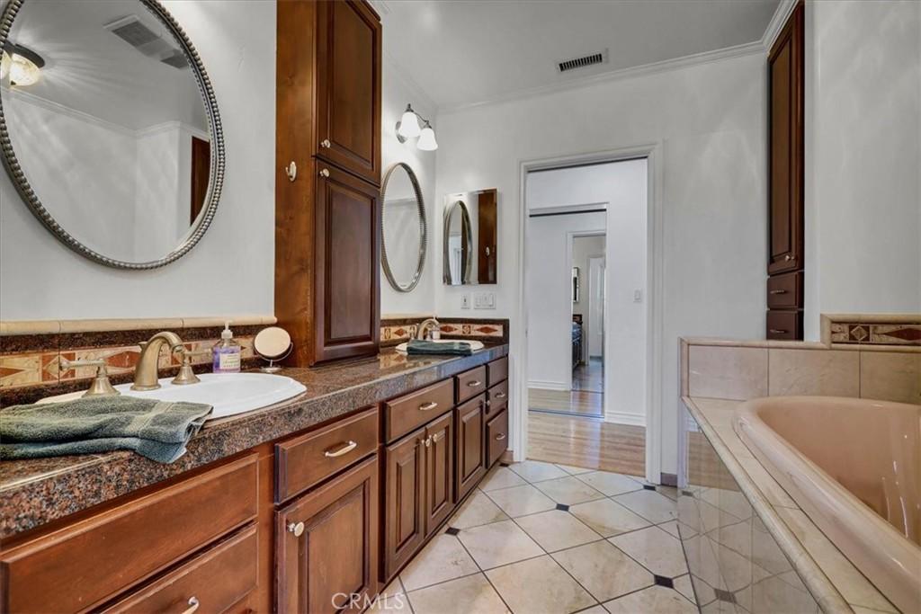 MLS #PW25206803 image #0