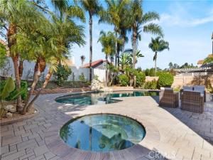 MLS #PW25225050 image #0