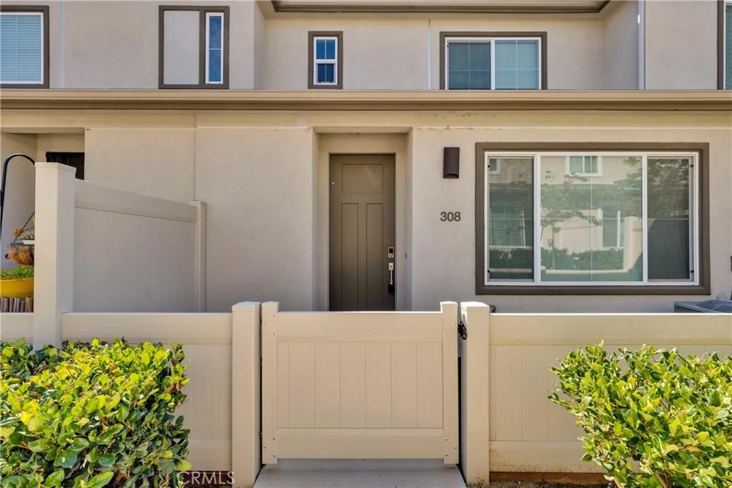 MLS #PW25235088 image #0