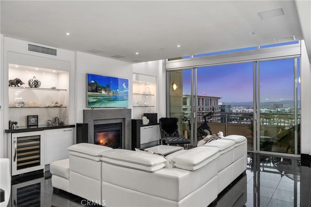 MLS #PW25237794 image #0