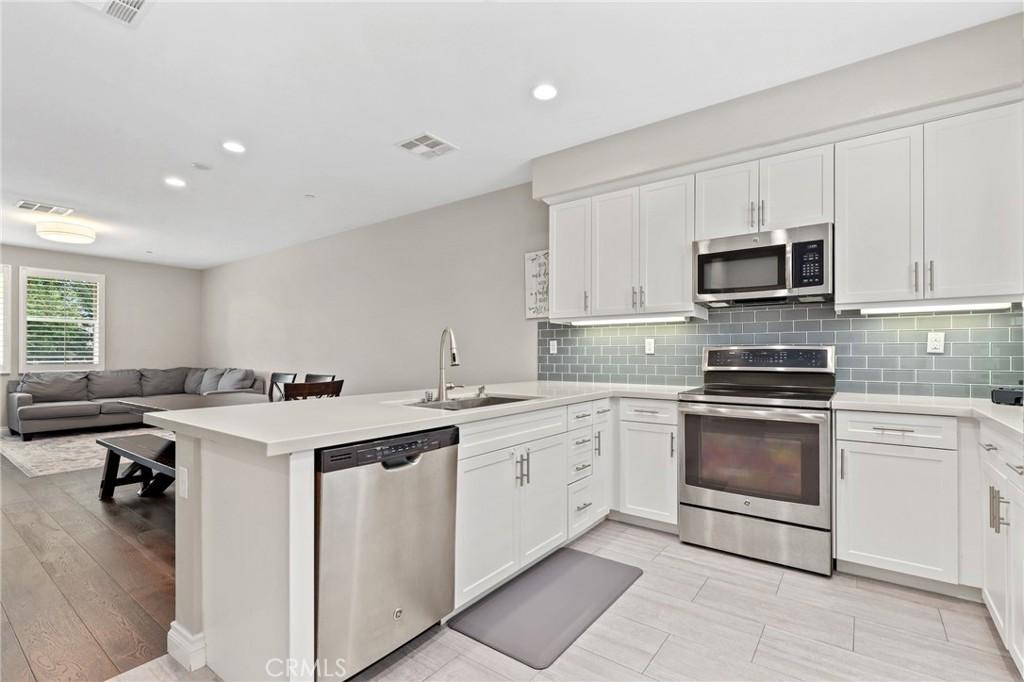 MLS #PW25241983 image #0