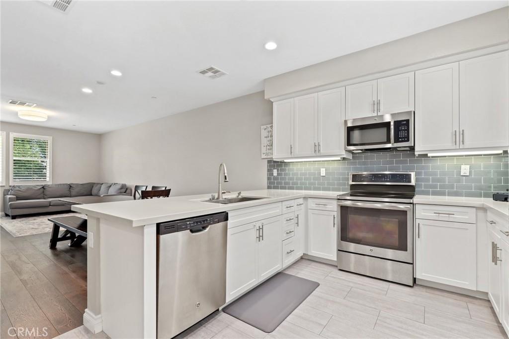 MLS #PW25241983 image #0