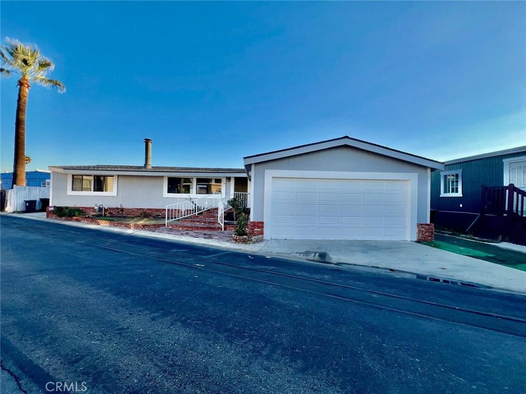 MLS #PW25242312 image #0