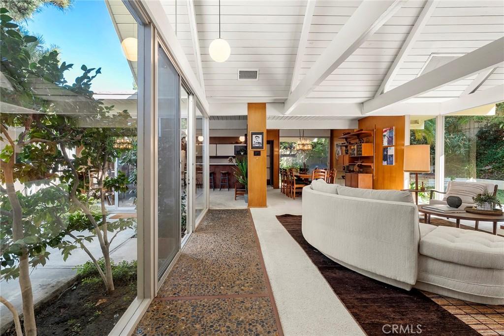 MLS #PW25245270 image #0