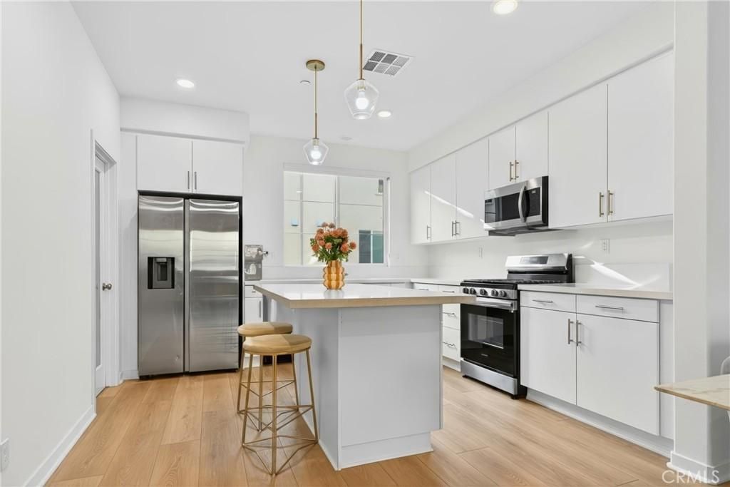 MLS #PW25248253 image #0