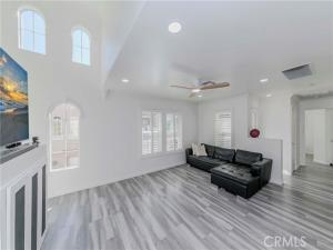 MLS #PW25250985 image #0