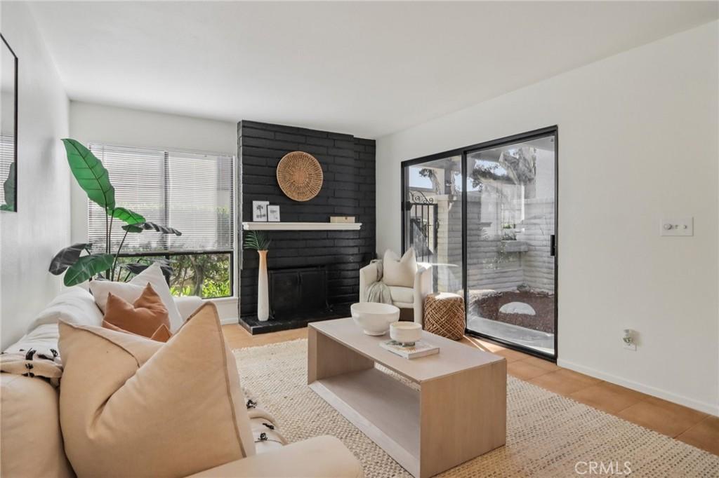 MLS #PW25251166 image #0