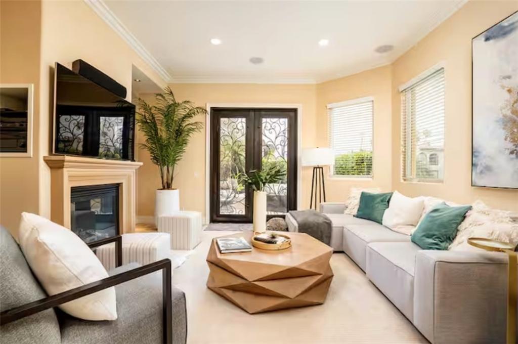 MLS #PW25252245 image #0