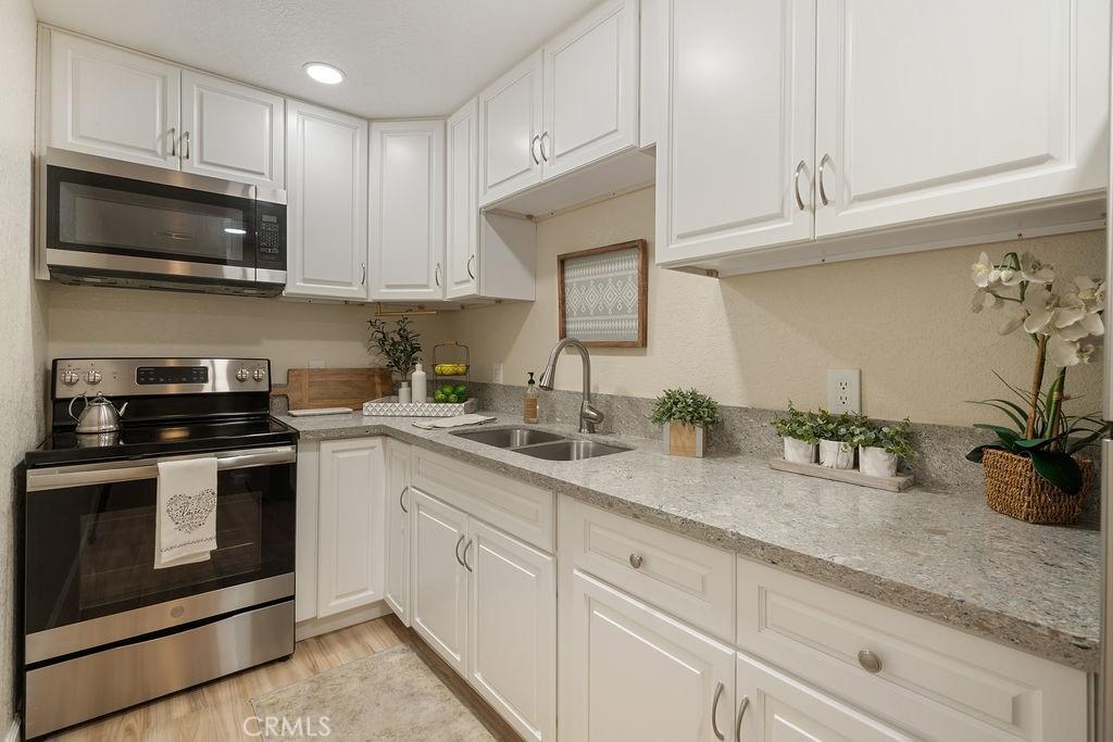 MLS #PW25253023 image #0