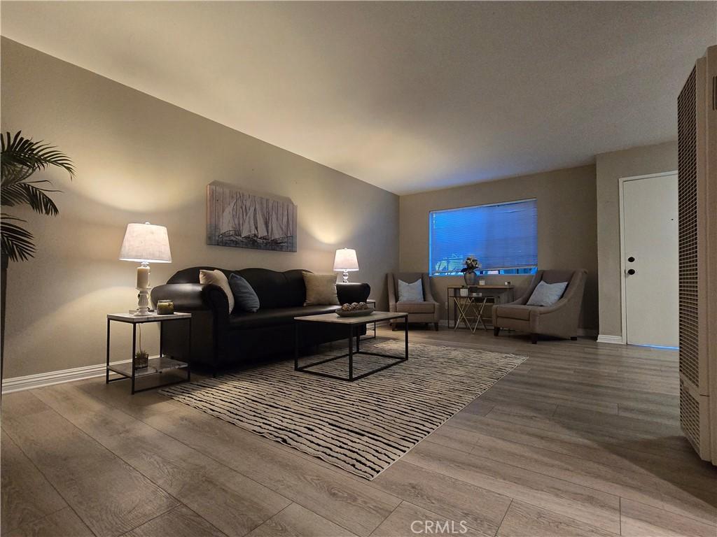 MLS #PW25254102 image #0