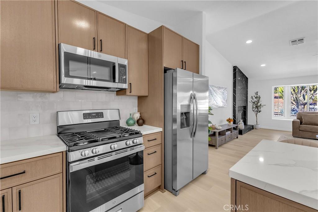 MLS #PW25256008 image #0