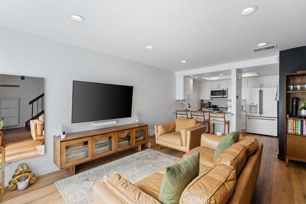 MLS #PW25257952 image #0