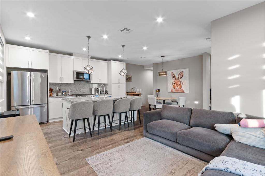 MLS #PW25259977 image #0