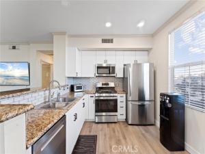 MLS #PW25260435 image #0