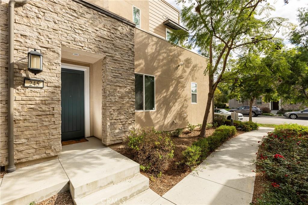 MLS #PW25261003 image #0