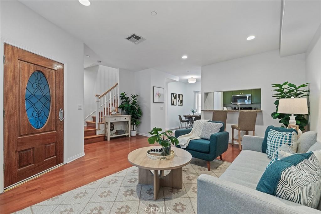 MLS #PW25261302 image #0