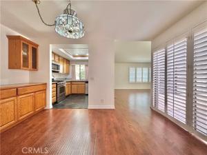 MLS #PW25262406 image #0