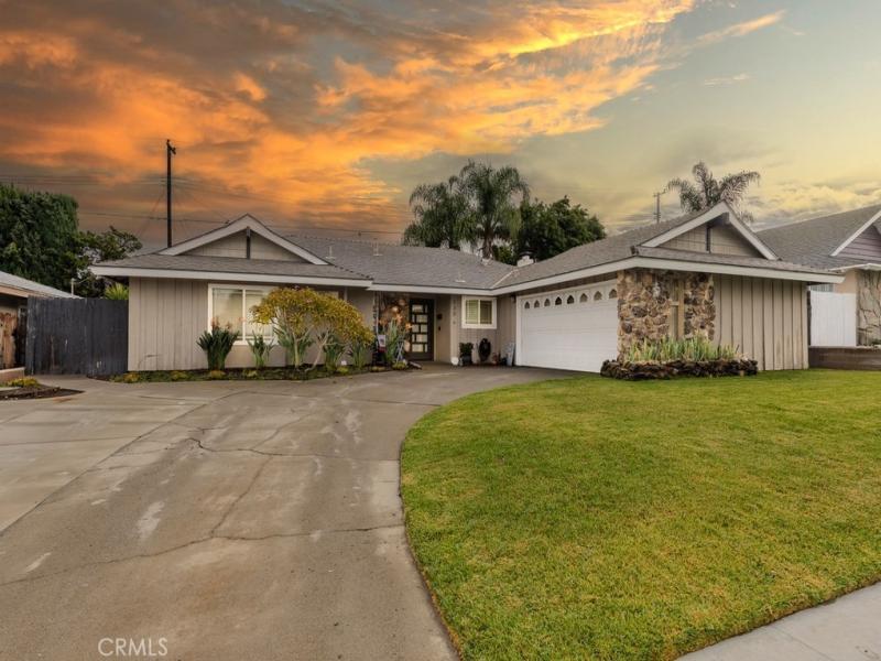 MLS #PW25262906 image #0