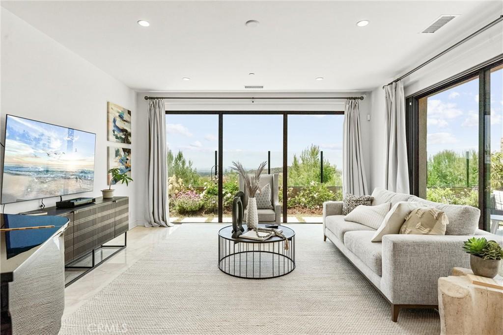 MLS #PW25263085 image #0