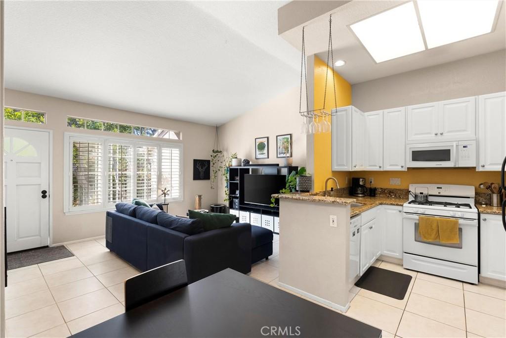 MLS #PW25265179 image #0