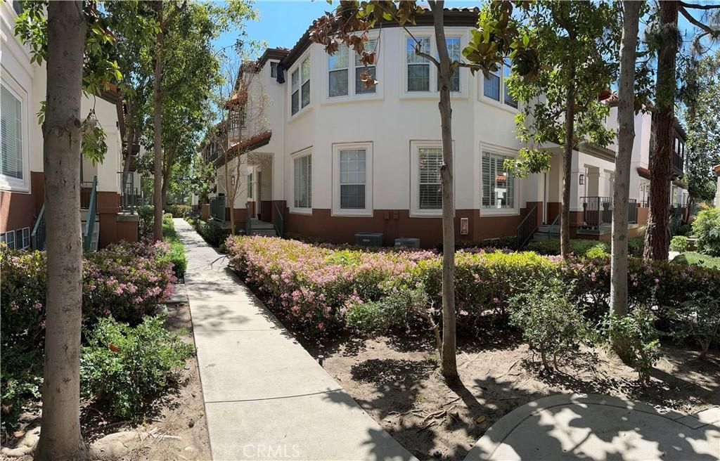 MLS #PW25266604 image #0