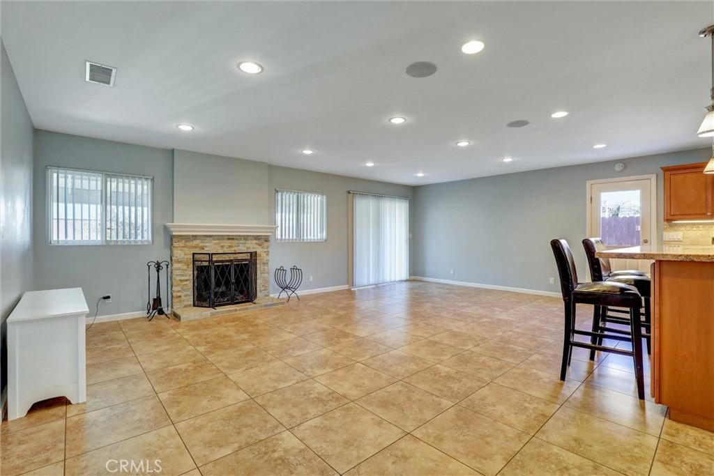 MLS #PW25267408 image #0