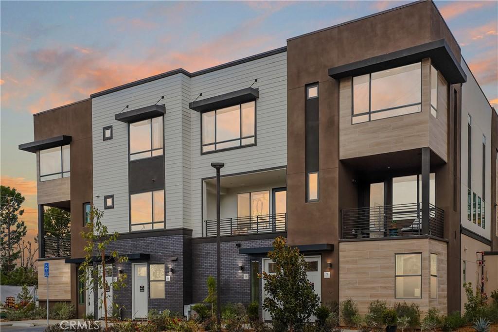 MLS #PW25270765 image #0