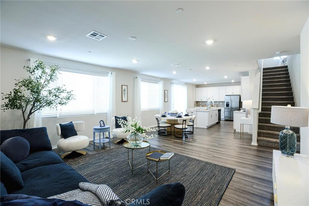 MLS #PW25274102 image #0