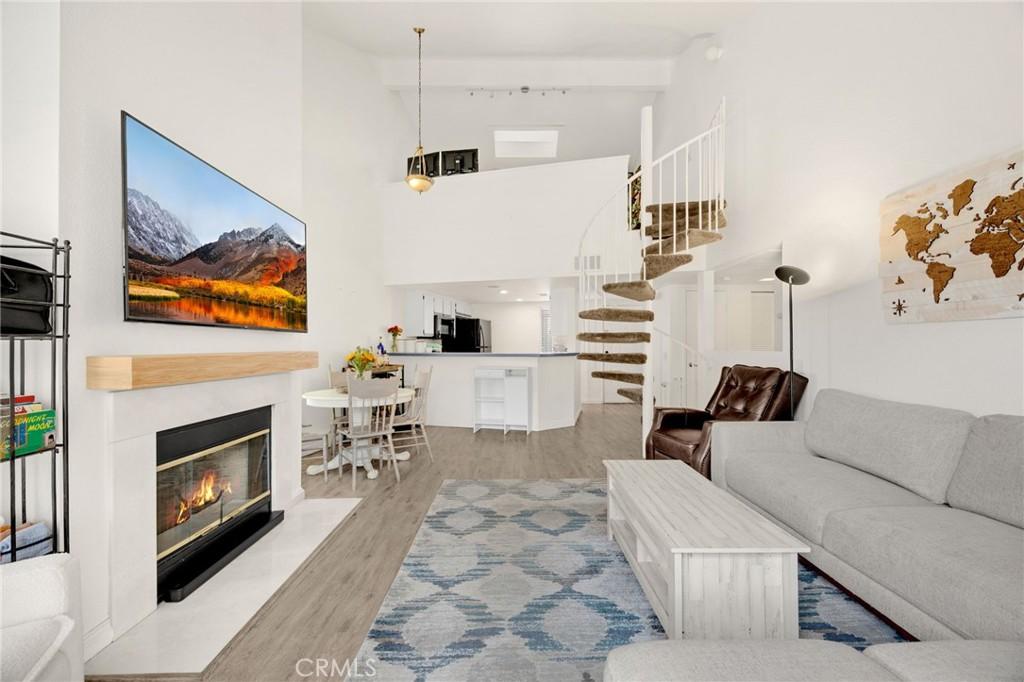 MLS #PW25277051 image #0