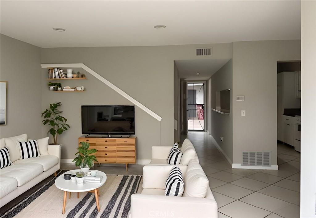 MLS #PW25281530 image #0