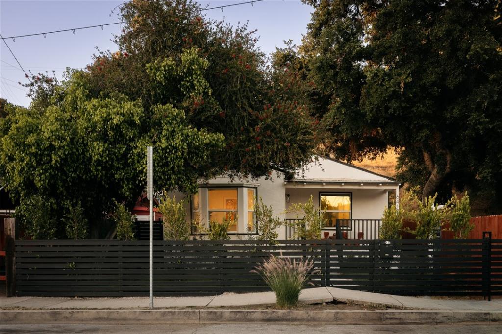 MLS #PW26104679 image #0