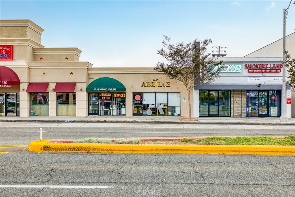 218 17th ST Costa Mesa CA 92627 | MLS #PW26172442 5 MLS #PW26172442 image #0