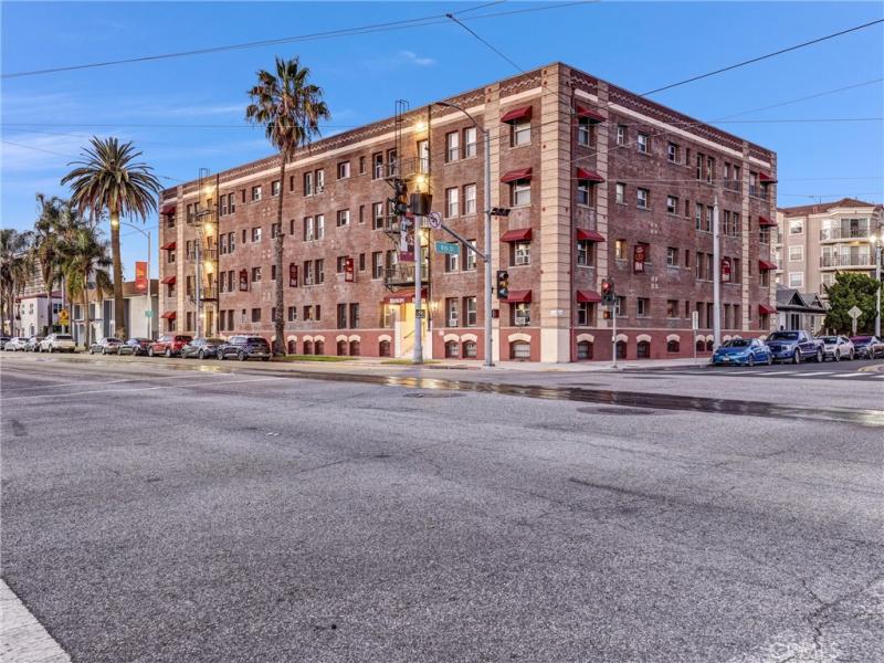 MLS #PW26196814 image #0