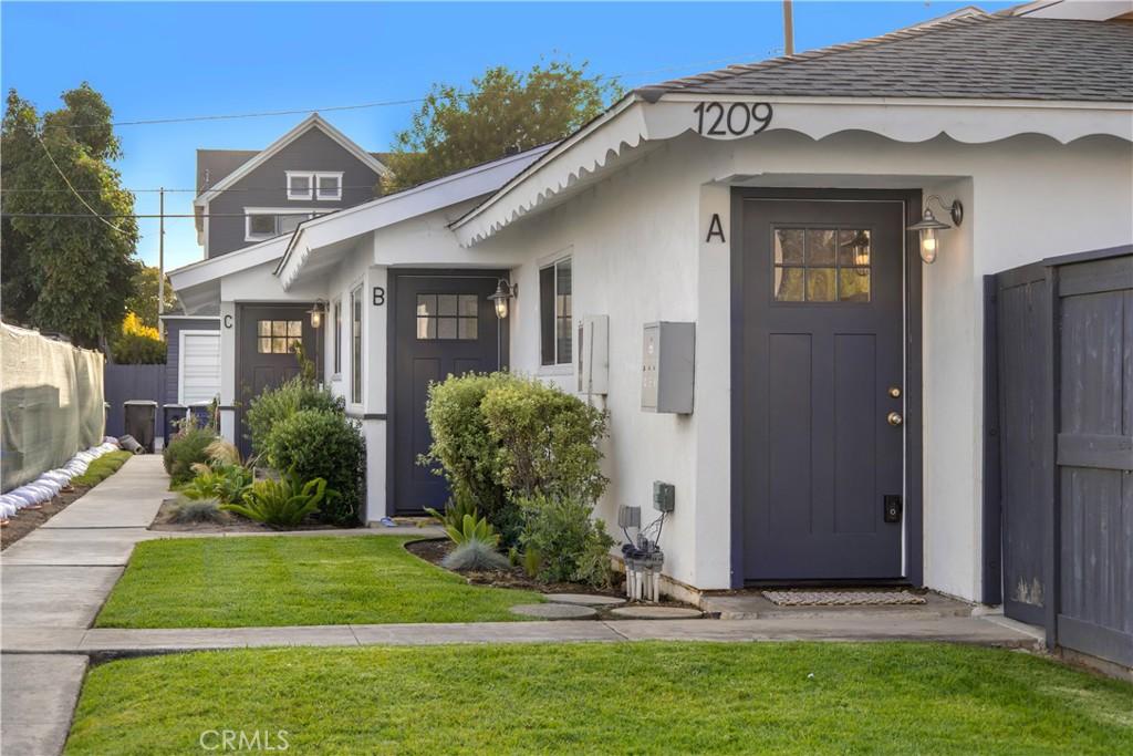 1209 Florida ST Huntington Beach CA 92648 | MLS #PW26113992 87 MLS #PW26113992 image #0