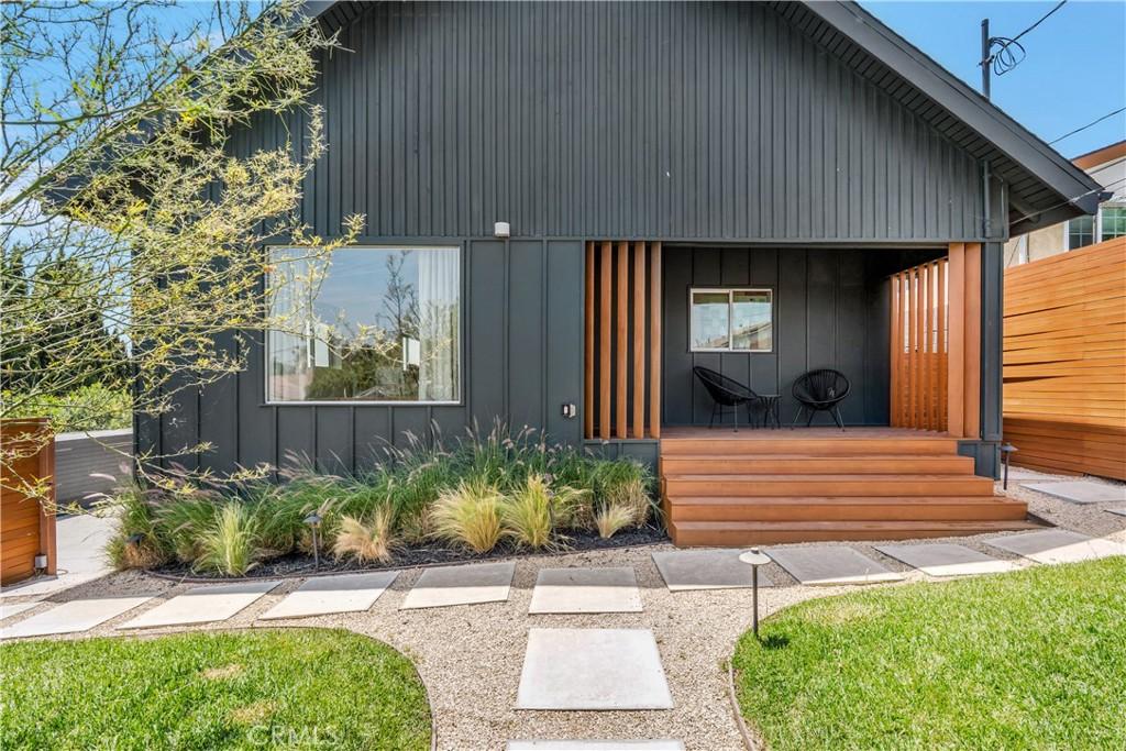 MLS #SB25113567 img 0