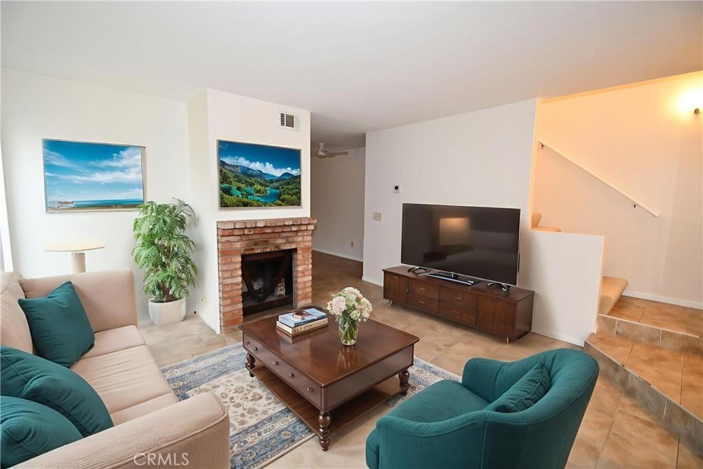 MLS #SB25128114 image #0