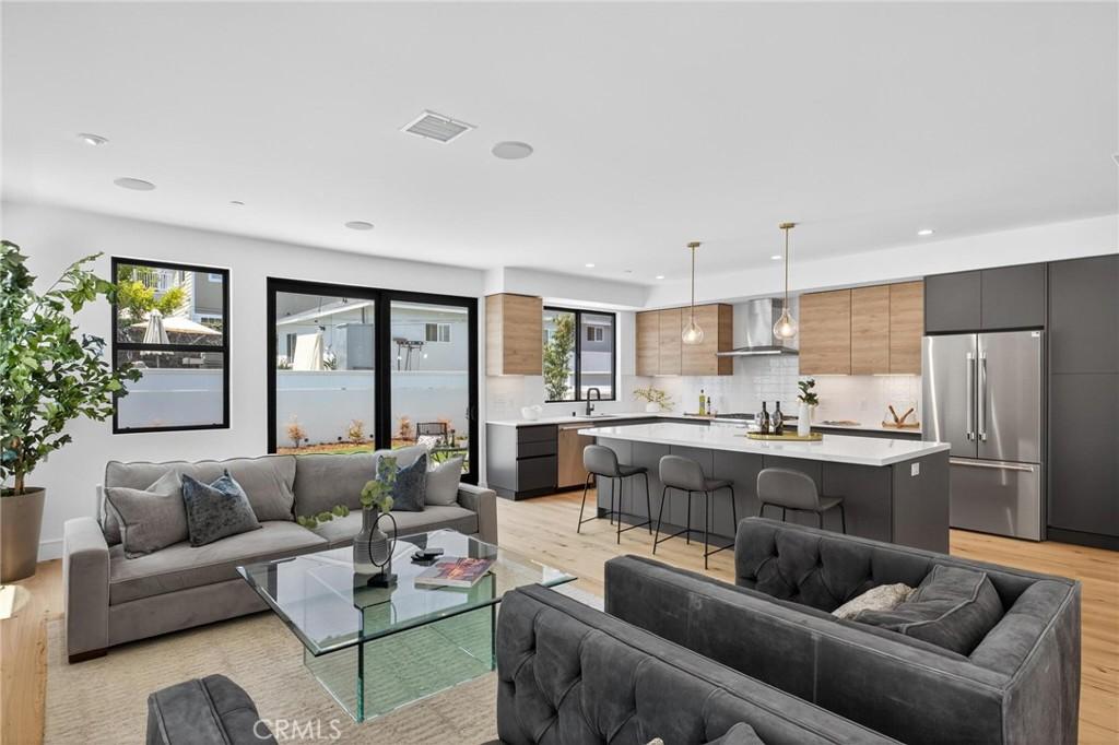 MLS #SB25146612 image #0