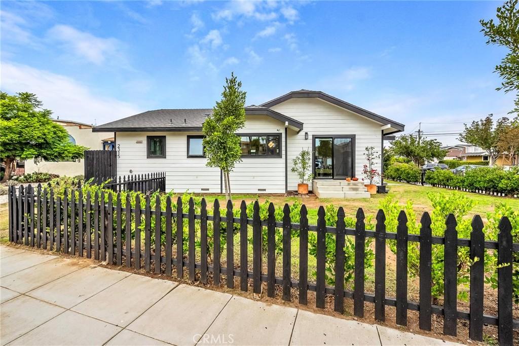 MLS #SB25238343 image #0