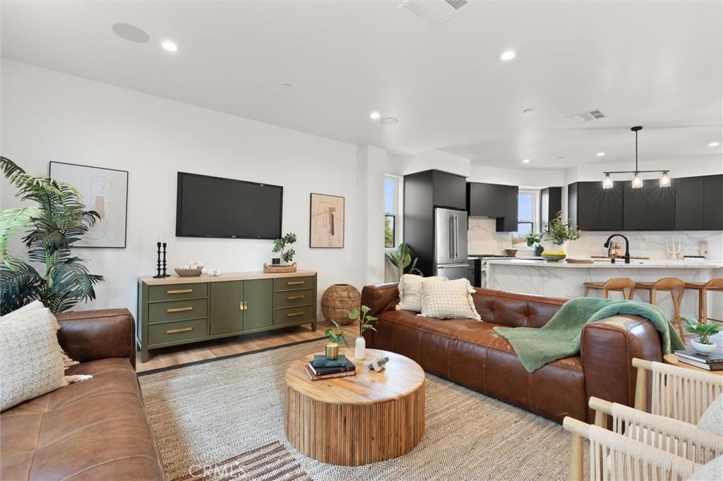 MLS #SB25262547 image #0