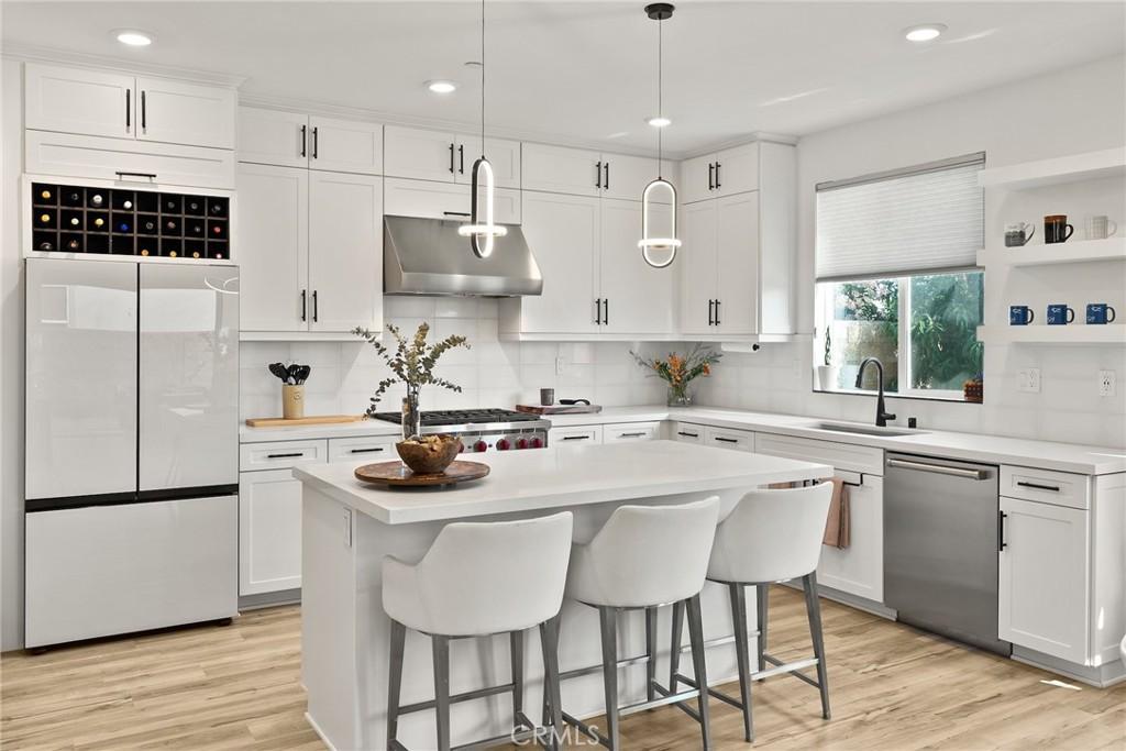 MLS #SB25266396 image #0